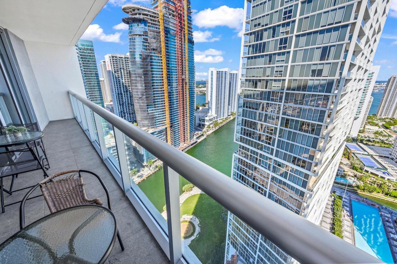 *Iconic W Icon Condo/ Pool&Waterviews*Freespa* Майами Экстерьер фото